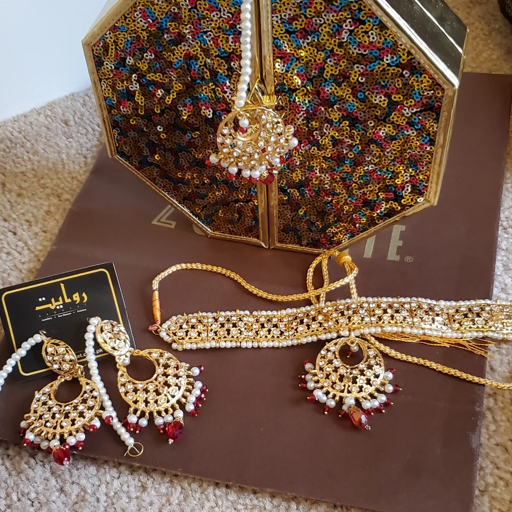 Hyderabadi Choker set - Picture 2 of 6